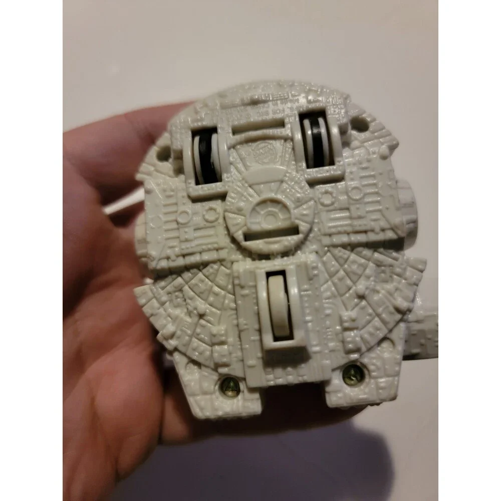 Burger King Toy a 'chunky' Millennium Falcon 2005 STAR WARS EPISODE 3 LFL